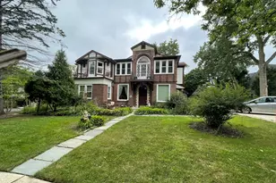 1155 N Saint Johns Ave, Highland Park, IL 60035 - Photo 1