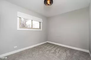 600 Baxter Ln, Hoffman Estates, IL 60169 - Photo 23