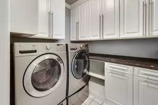 714 W Melrose St, Chicago, IL 60657 - Photo 21