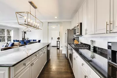 714 W Melrose Street #2E, Chicago, IL 60657 - Photo 9