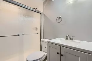 10403 Barnard Dr, Chicago Ridge, IL 60415 - Photo 21