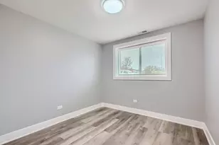 10403 Barnard Dr, Chicago Ridge, IL 60415 - Photo 19