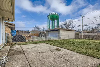 10403 Barnard Drive, Chicago Ridge, IL 60415 - Photo 25