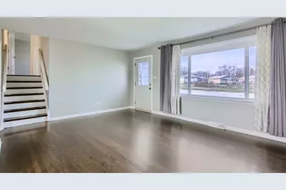 10403 Barnard Drive, Chicago Ridge, IL 60415 - Photo 5