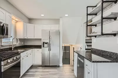 10403 Barnard Drive, Chicago Ridge, IL 60415 - Photo 9