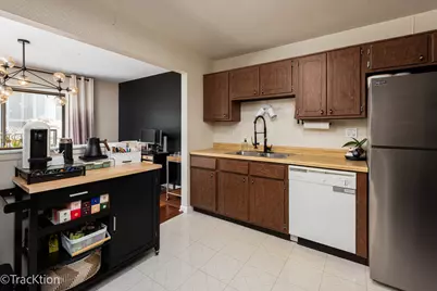 1147 Middlebury Lane #B1, Wheeling, IL 60090 - Photo 9