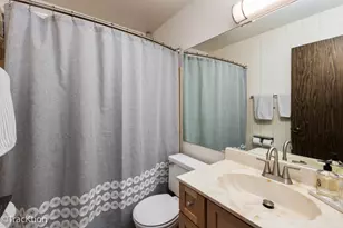 1147 Middlebury Ln, Wheeling, IL 60090 - Photo 15