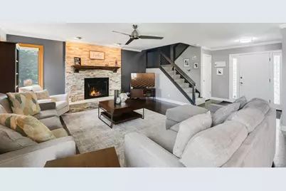 705 Ascot Court, Hoffman Estates, IL 60169 - Photo 3