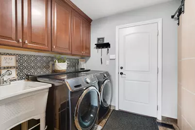 705 Ascot Court, Hoffman Estates, IL 60169 - Photo 7