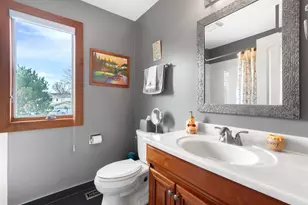 705 Ascot Ct, Hoffman Estates, IL 60169 - Photo 13