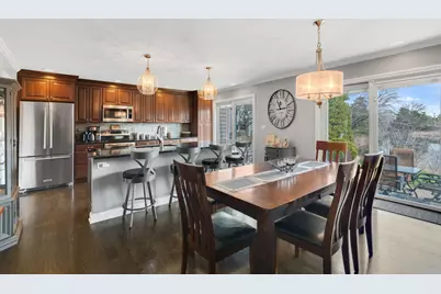 705 Ascot Court, Hoffman Estates, IL 60169 - Photo 5