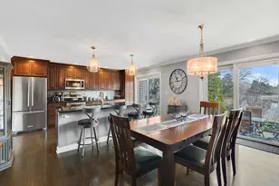 705 Ascot Ct, Hoffman Estates, IL 60169 - Photo 5