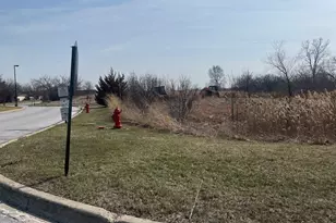 1055 E Grand Ave, Lindenhurst, IL 60046 - Photo 1