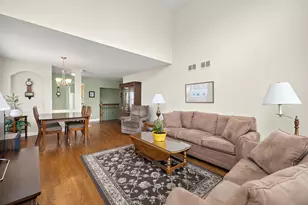 649 Mulberry Dr, Prospect Heights, IL 60070 - Photo 5