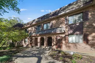 7920 Woodglen Ln, Downers Grove, IL 60516 - Photo 19