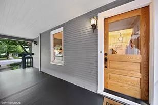 311 S Ridgeland Ave, Oak Park, IL 60302 - Photo 3