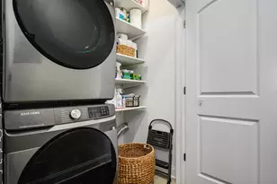 1519 W Irving Park Rd, Chicago, IL 60613 - Photo 21