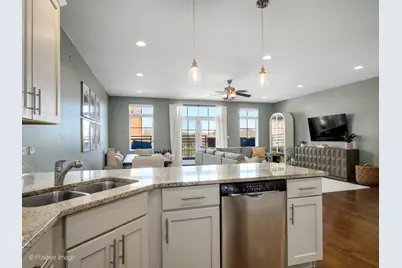 [Address not provided], Chicago, IL 60613 - Photo 3