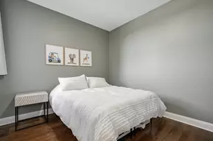 1519 W Irving Park Rd, Chicago, IL 60613 - Photo 13