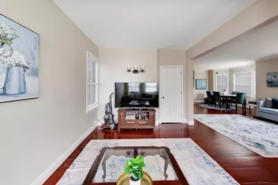 [Address not provided], Deerfield, IL 60015 - Photo 9