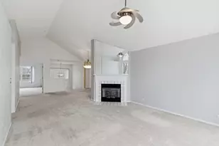 1632 Columbia Cir, Bartlett, IL 60103 - Photo 7