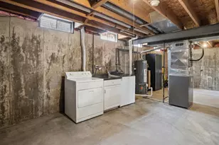 100 Longford Dr, Elgin, IL 60120 - Photo 21