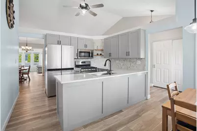 100 Longford Drive, Elgin, IL 60120 - Photo 9