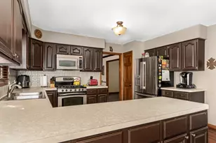 27W412 Chartwell Dr, Winfield, IL 60190 - Photo 11