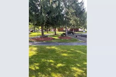 18650 Golfview Drive, Hazel Crest, IL 60429 - Photo 9