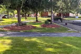 18650 Golfview Dr, Hazel Crest, IL 60429 - Photo 11