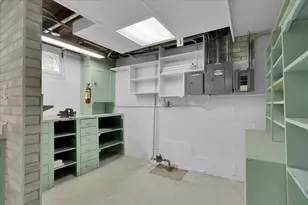 306 W Madison St, Belvidere, IL 61008 - Photo 45