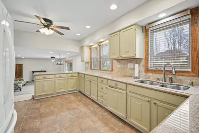 [Address not provided], Naperville, IL 60565 - Photo 9