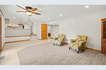 [Address not provided], Naperville, IL 60565 - Photo 15