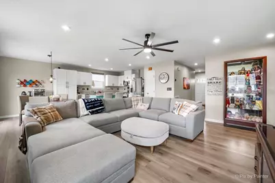 205 N Buckeye Street, Waterman, IL 60556 - Photo 5