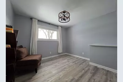 651 Dartmoor Drive, Crystal Lake, IL 60014 - Photo 9