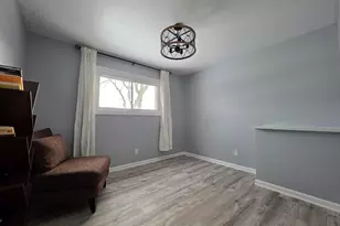 651 Dartmoor Dr, Crystal Lake, IL 60014 - Photo 9