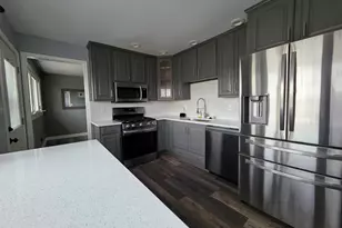 651 Dartmoor Dr, Crystal Lake, IL 60014 - Photo 5