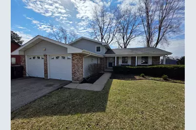 651 Dartmoor Drive, Crystal Lake, IL 60014 - Photo 1