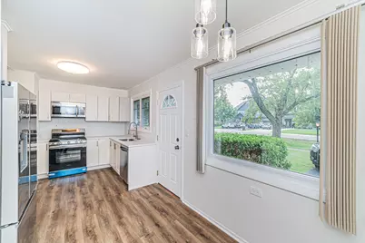 1417 N Wilke Road, Arlington Heights, IL 60004 - Photo 3