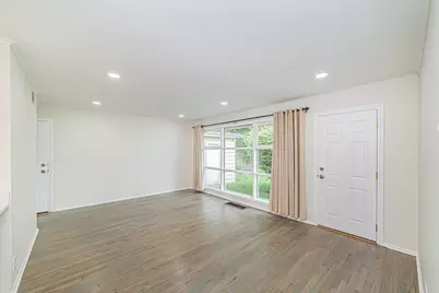 1417 N Wilke Road, Arlington Heights, IL 60004 - Photo 3