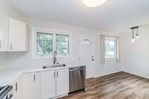 1417 N Wilke Rd, Arlington Heights, IL 60004 - Photo 5