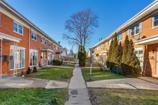 8829 Robin Dr, Des Plaines, IL 60016 - Photo 1