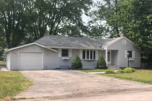 32 Heather Dr, Crystal Lake, IL 60014 - Photo 1