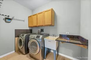 2045 Morningview Dr, Hoffman Estates, IL 60192 - Photo 17