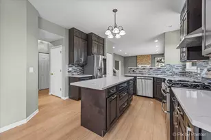 2045 Morningview Dr, Hoffman Estates, IL 60192 - Photo 13