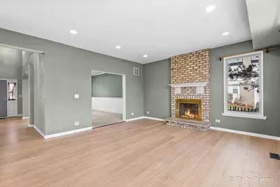 2045 Morningview Drive, Hoffman Estates, IL 60192 - Photo 9