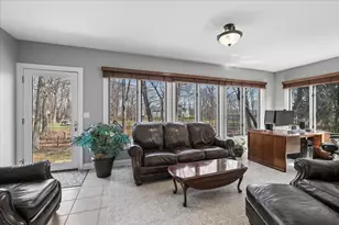 1065 Vineyard Dr, Gurnee, IL 60031 - Photo 15