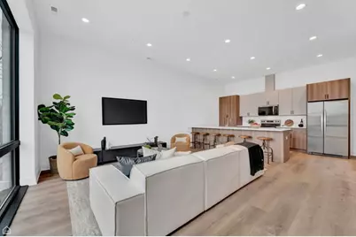 1615 W 13 Street #301, Chicago, IL 60608 - Photo 3