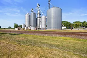 648 Penfield St, Beecher, IL 60401 - Photo 13