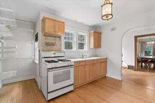 1319 N Ash St, Waukegan, IL 60085 - Photo 9